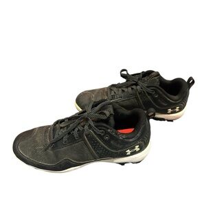 Under Armour Women’s Black Cleats